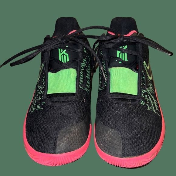 2019 NIKE KYRIE FLYTRAP 2 BLACK HYPER PINK SIZE 7.5 AO-4436-005 - Picture 2 of 7